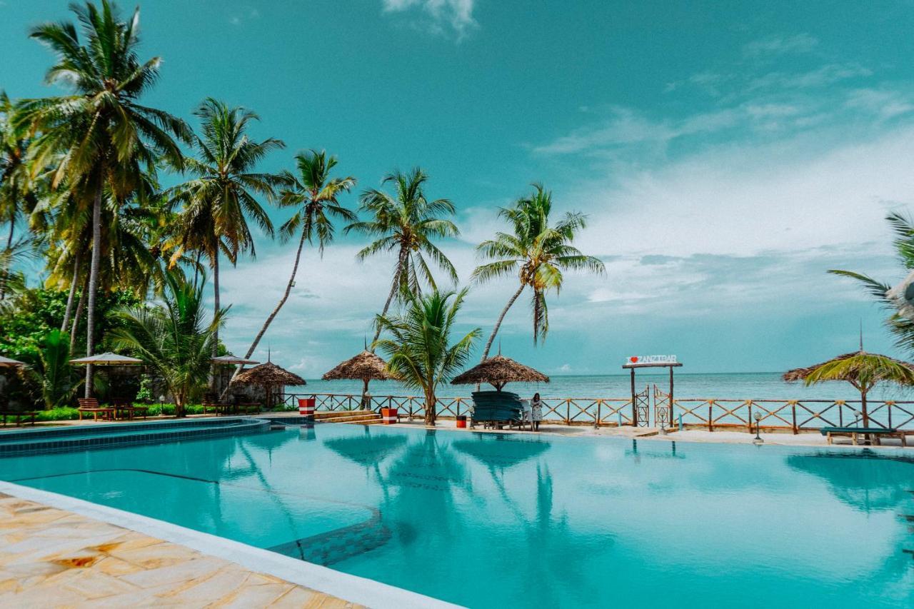 sunny-palms-beach-bungalows-uroa-pic-43